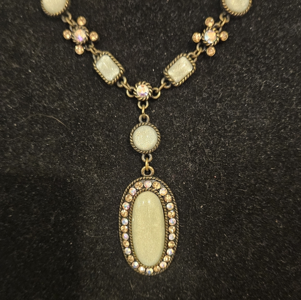 Avon Crystal Necklace and Earring Set